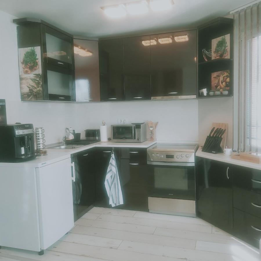 Saint Nicholas Varna Lovely 2 Bedroom Apartment With Sunny Garden Exterior foto