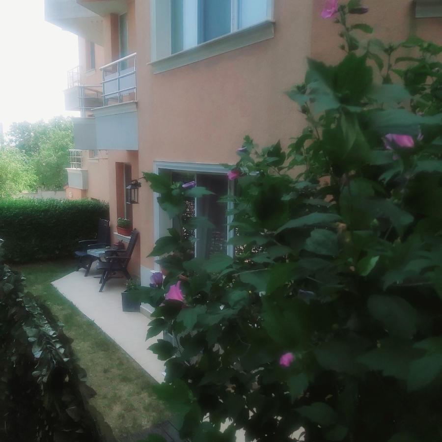 Saint Nicholas Varna Lovely 2 Bedroom Apartment With Sunny Garden Exterior foto