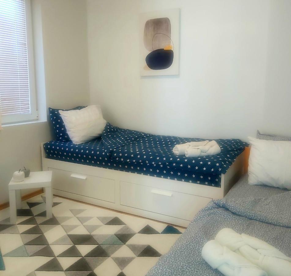 Saint Nicholas Varna Lovely 2 Bedroom Apartment With Sunny Garden Exterior foto
